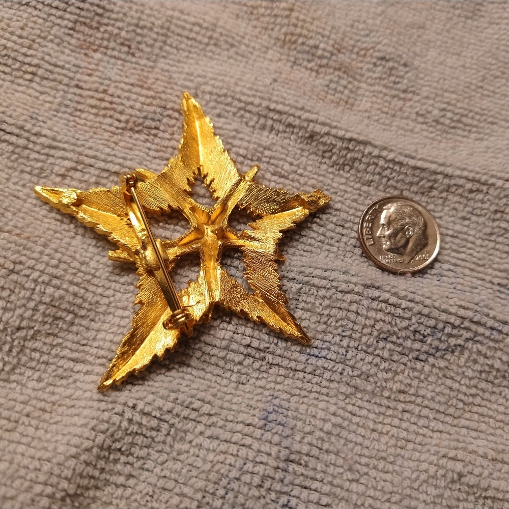Vintage Starfish Nautical Beach Coastal Gold Tone Brooch Pin Classic Jewelry - Picture 3 of 3